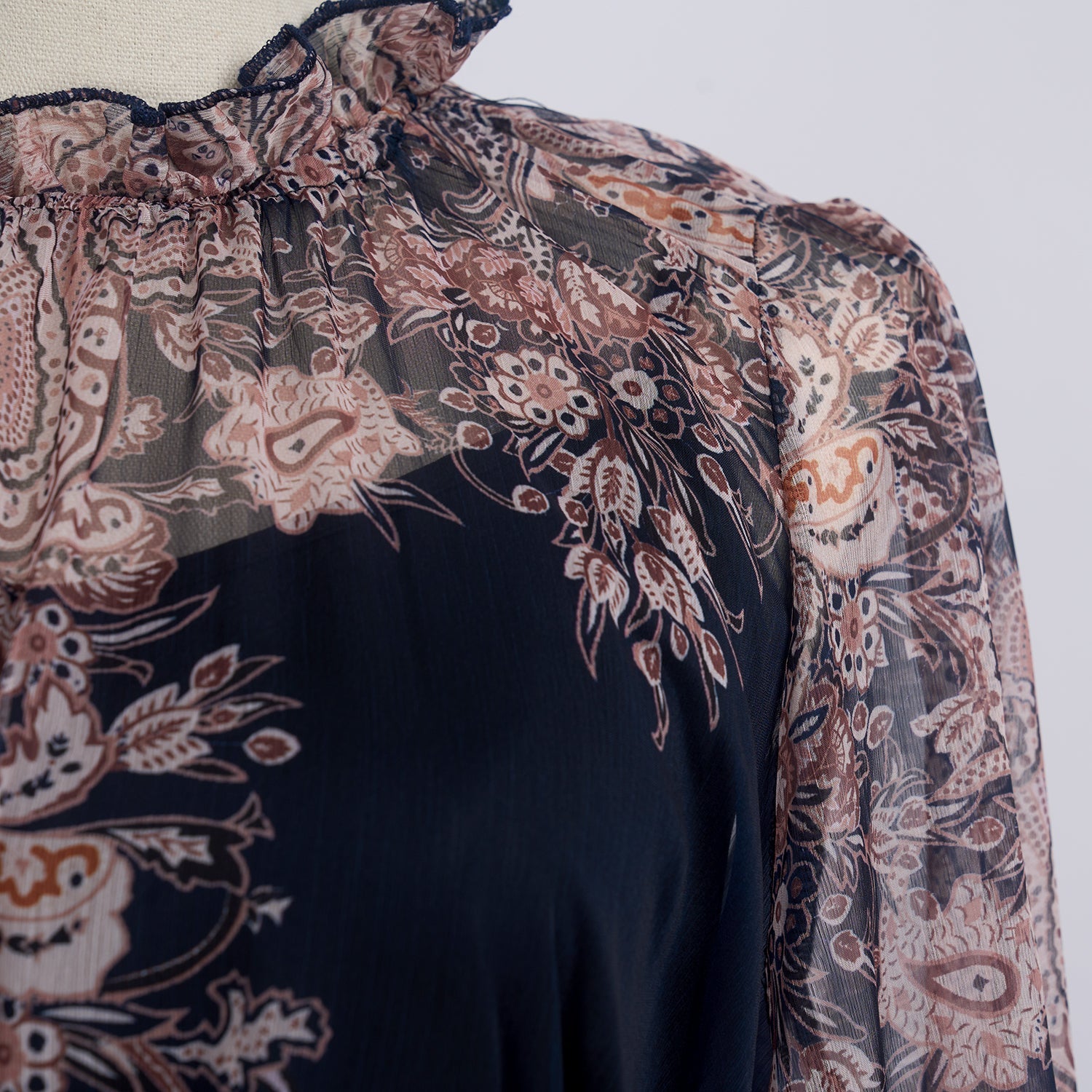 Light Luxury Elegant Retro Printed Long Sleeve Scarf Elegant Dress Two