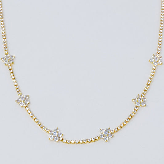 Stella Shiny Flower Necklace
