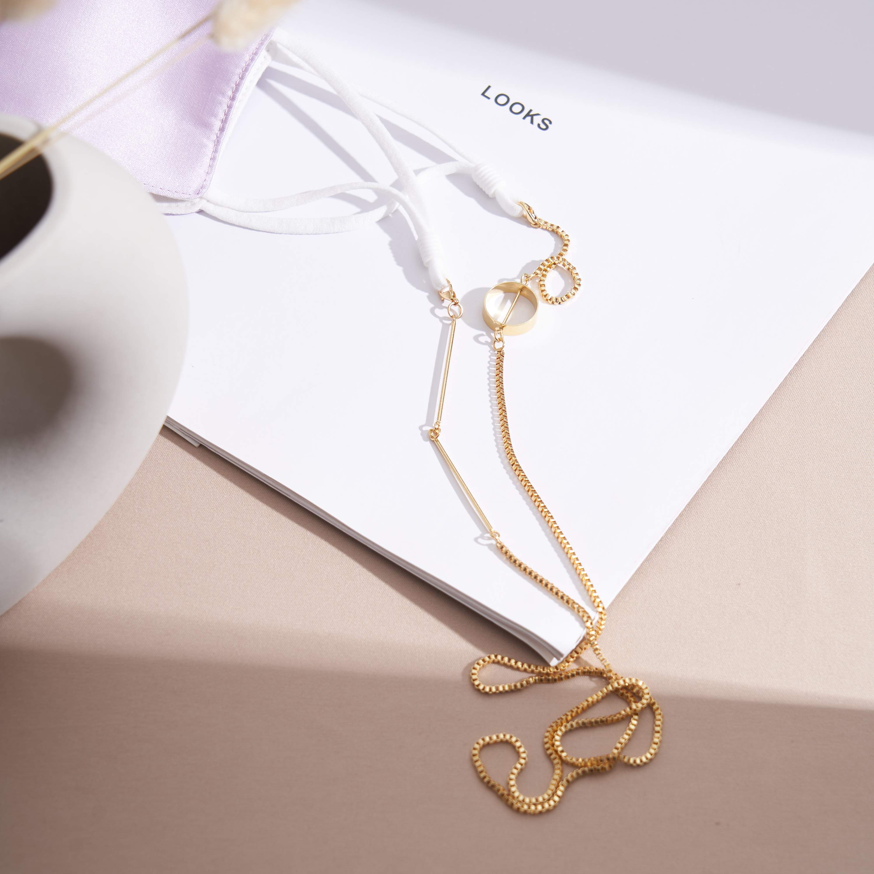 The Ring Sunglass Chain