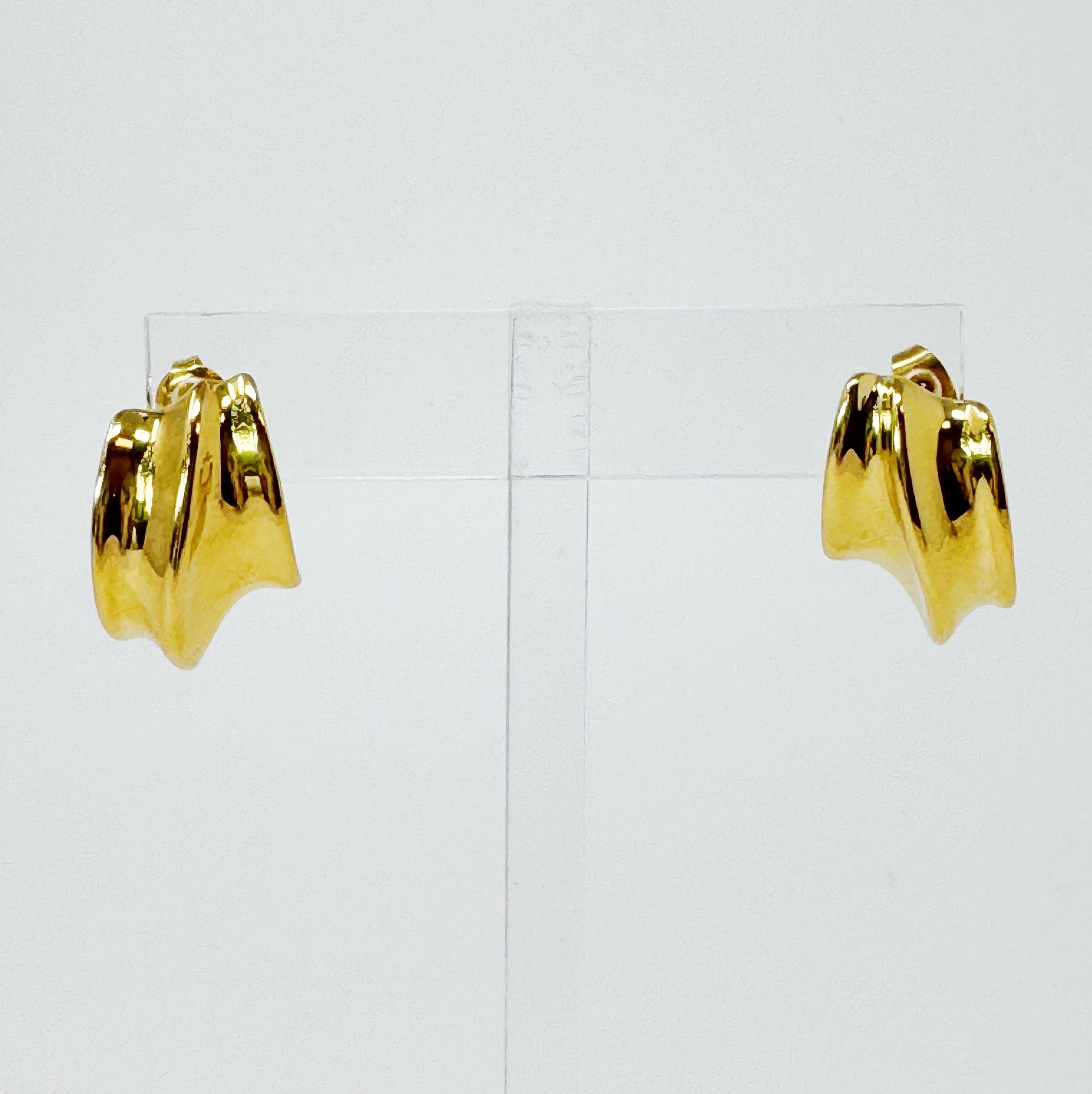 Kelly Golden Hoop Earrings