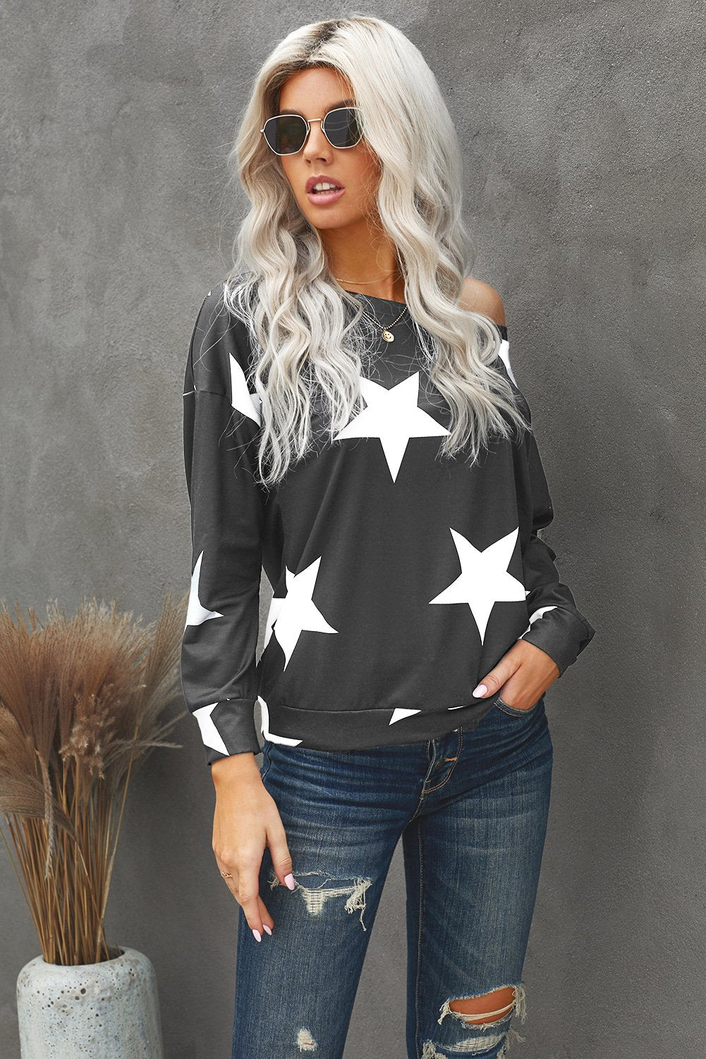 Fashion Five-pointed Star Print Round Neck Black Sweatshirt