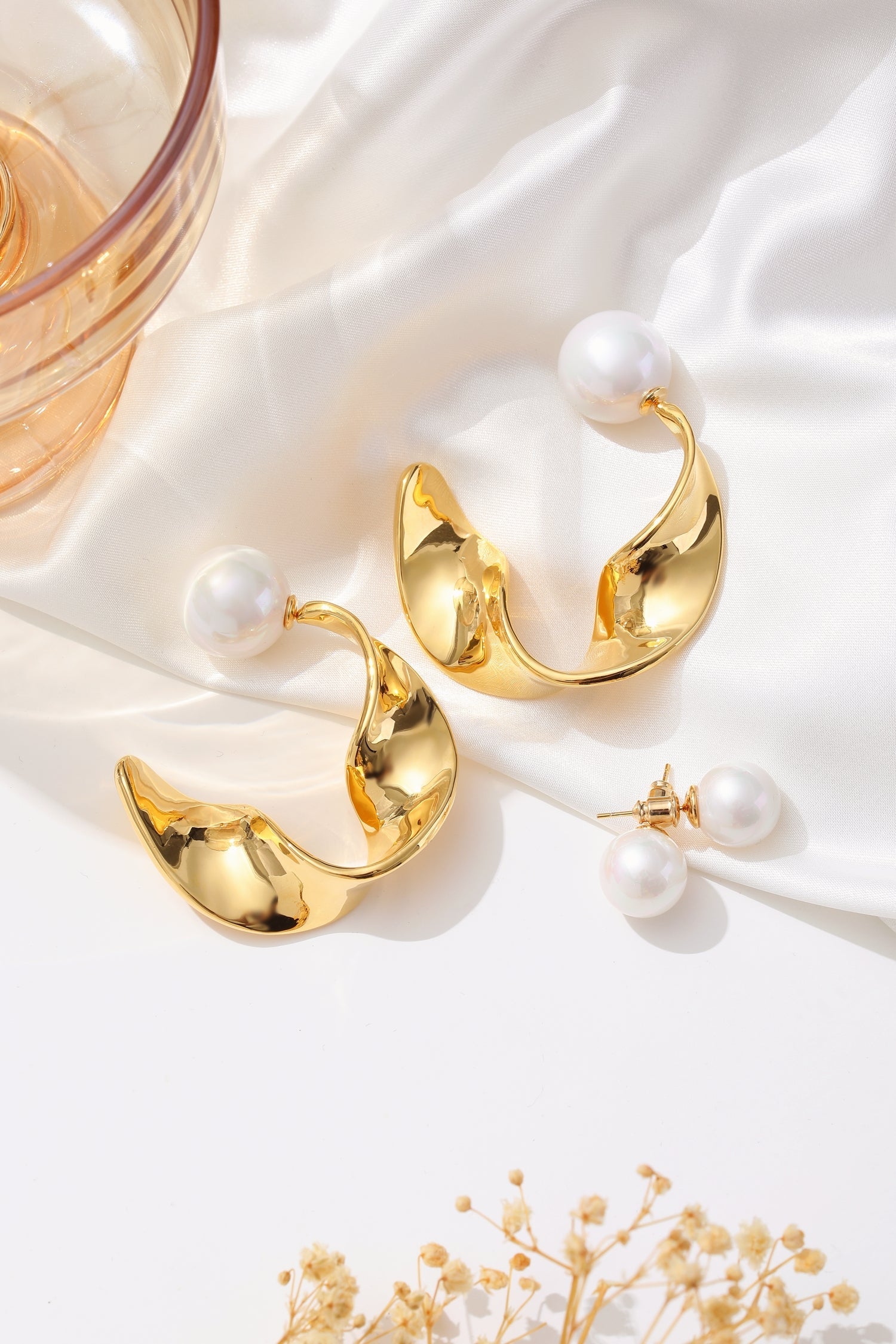 Gold Chunky Wave Hoop Earrings