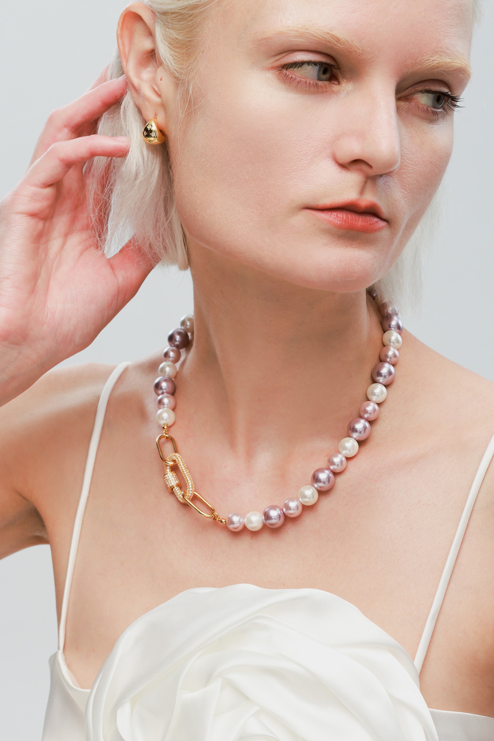 Purple Shell Pearl Necklace with Gem-Encrusted  Carabiner Lock (Small)