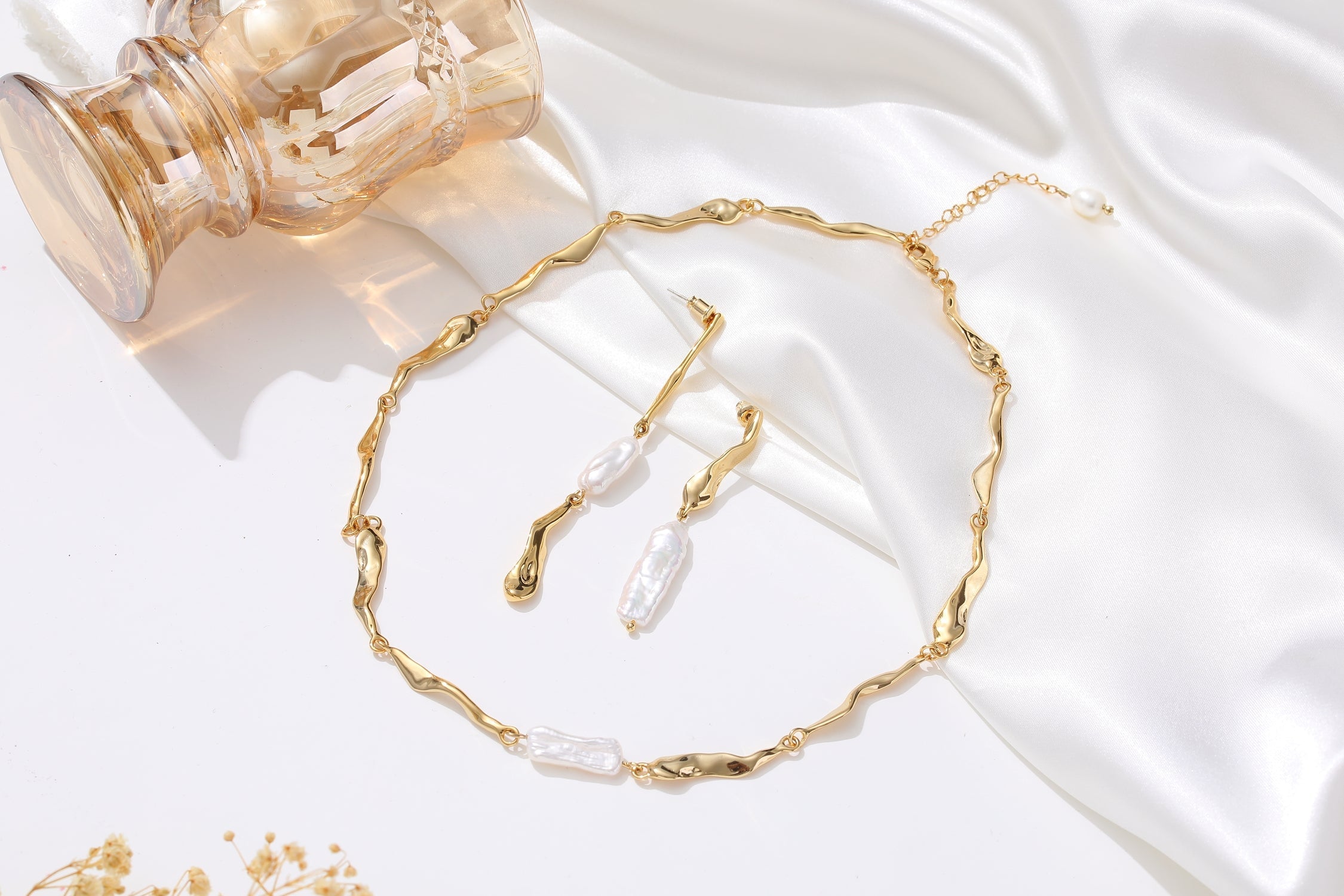Molten Baroque Pearl Necklace