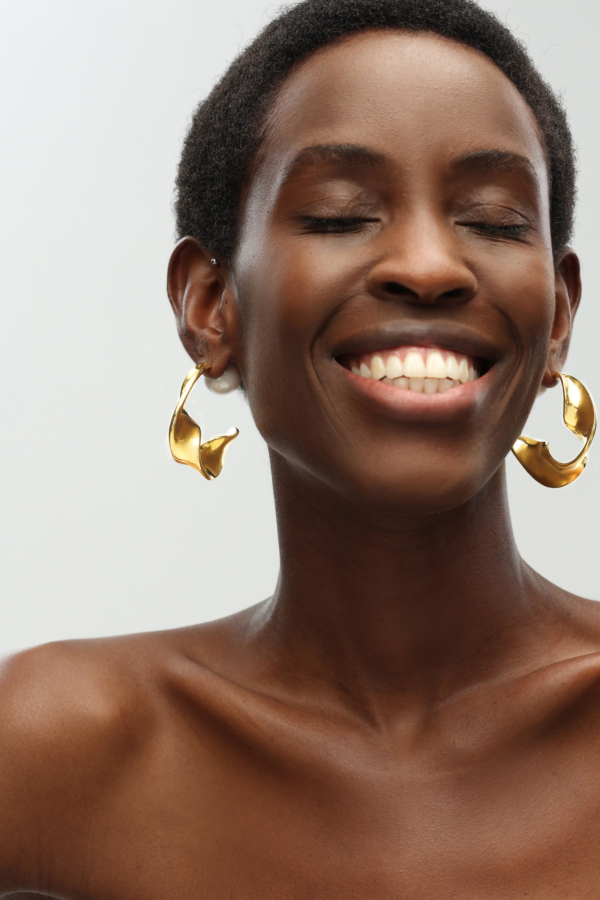 Gold Chunky Wave Hoop Earrings