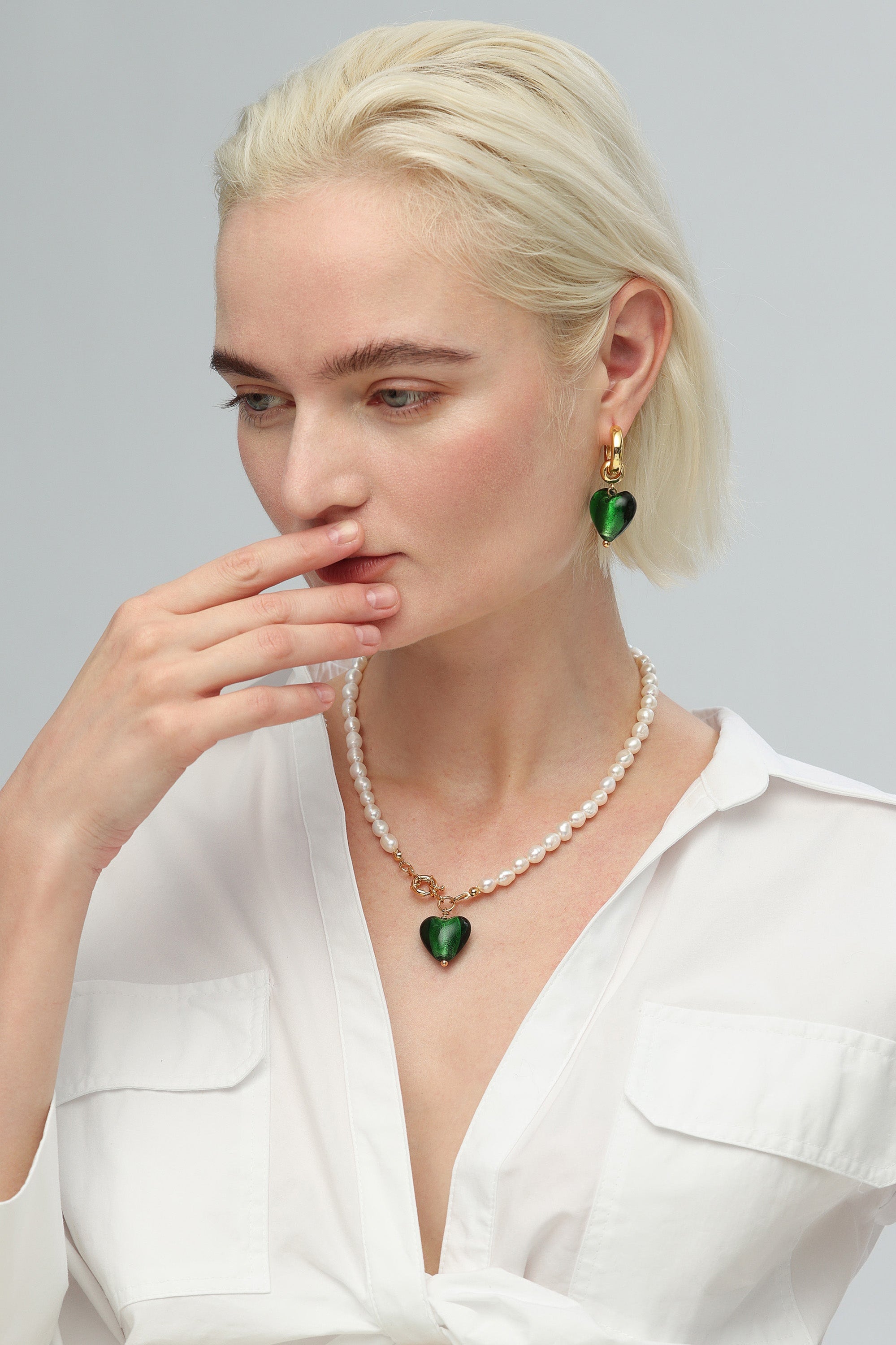 Esmée Green Murano Heart Pendant Pearl Necklace