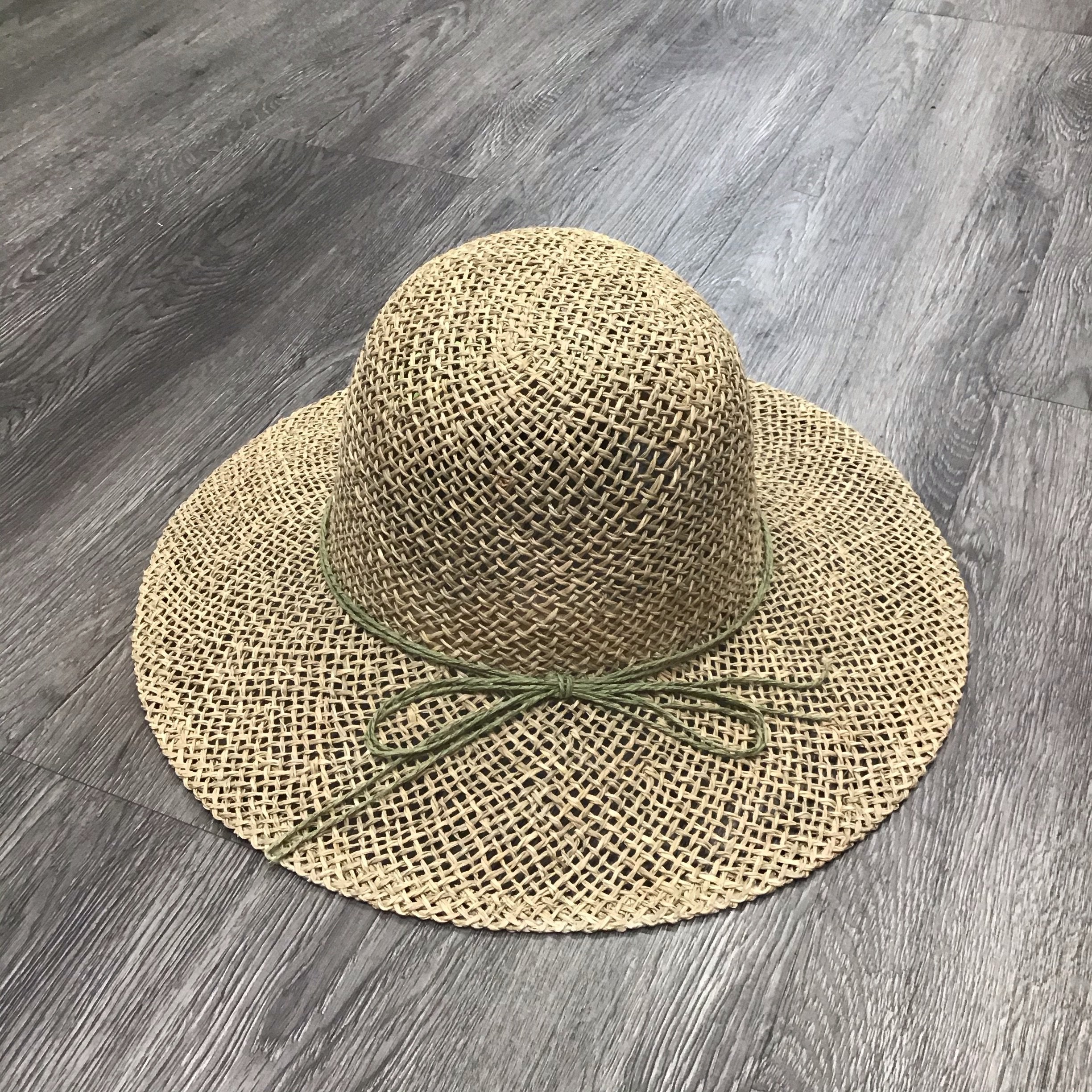 ‘Beach Flower’ Seagrass Flower Sun Hat